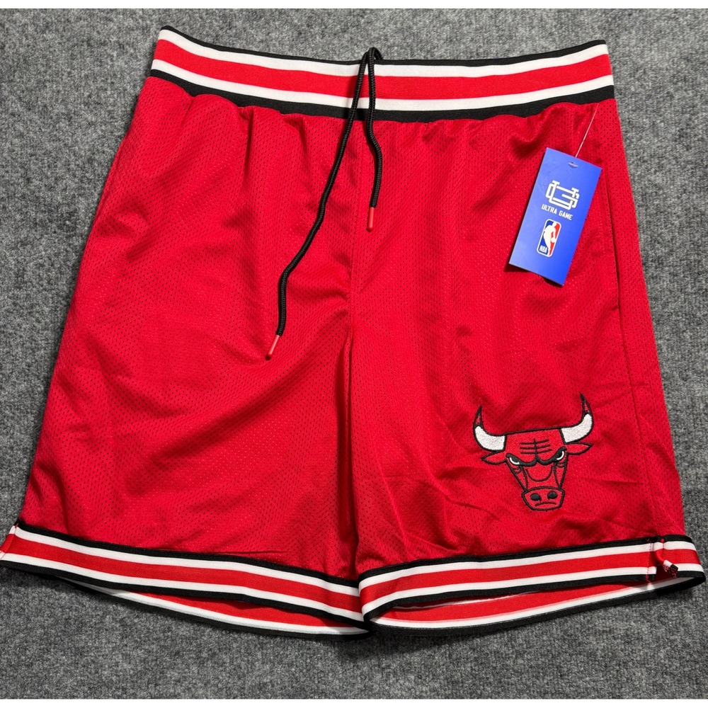NBA Ultra Game Chicago Bulls Mesh Basketball Shorts Red White Men's Size L NWT